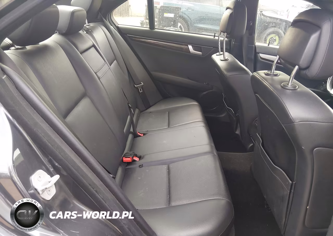 2013 Mercedes-Benz C 300 Sport 4Matic VIN:WDDGF8AB1DG075627 - 8