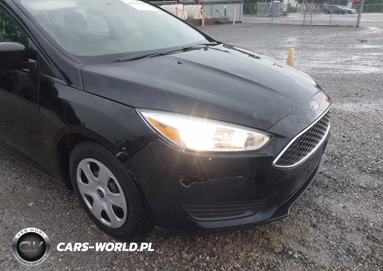 2017 Ford Focus S VIN:1FADP3E26HL213740 - 6