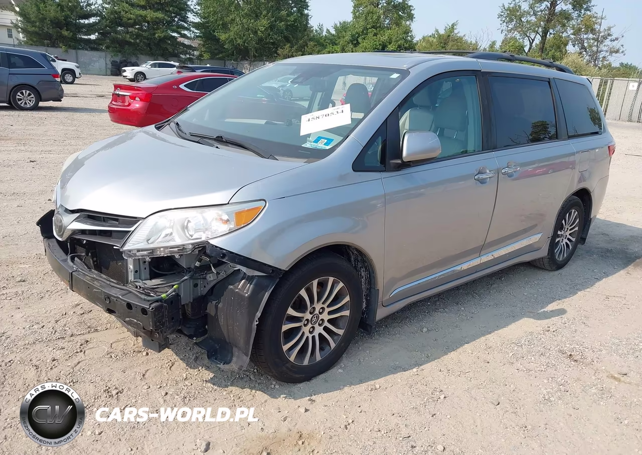 2018 Toyota Sienna Xle 8 Passenger VIN:5TDYZ3DC4JS952058 - 2
