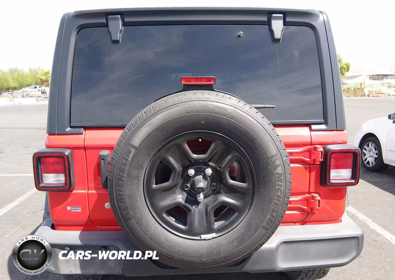 2021 Jeep Wrangler Unlimited Sport 4X4 VIN:1C4HJXDN1MW729352 - 16