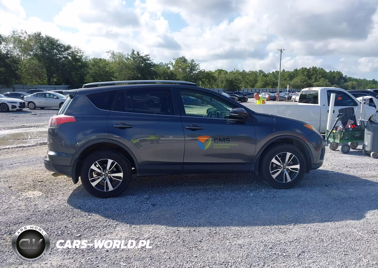 2018 Toyota Rav4 Xle VIN:JTMRFREVXJJ726040 - 13