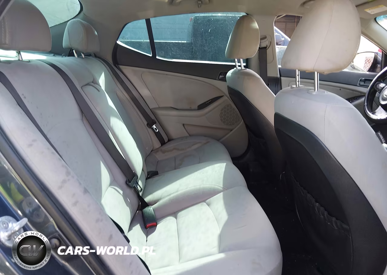 KIA OPTIMA VIN:5XXGM4A79FG441283 - 8