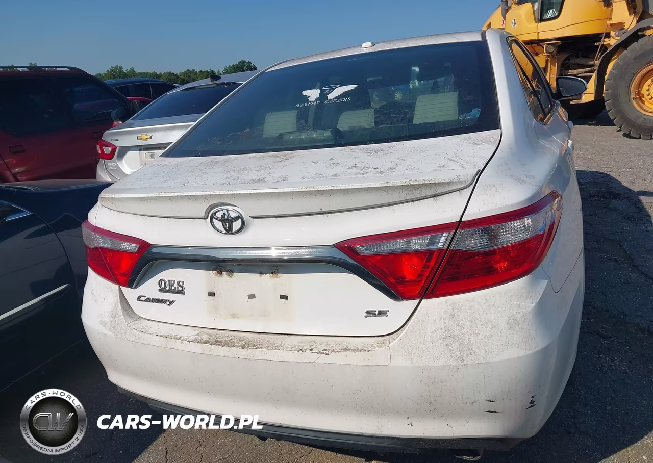 2016 Toyota Camry Se VIN:4T1BF1FK9GU122862 - 17