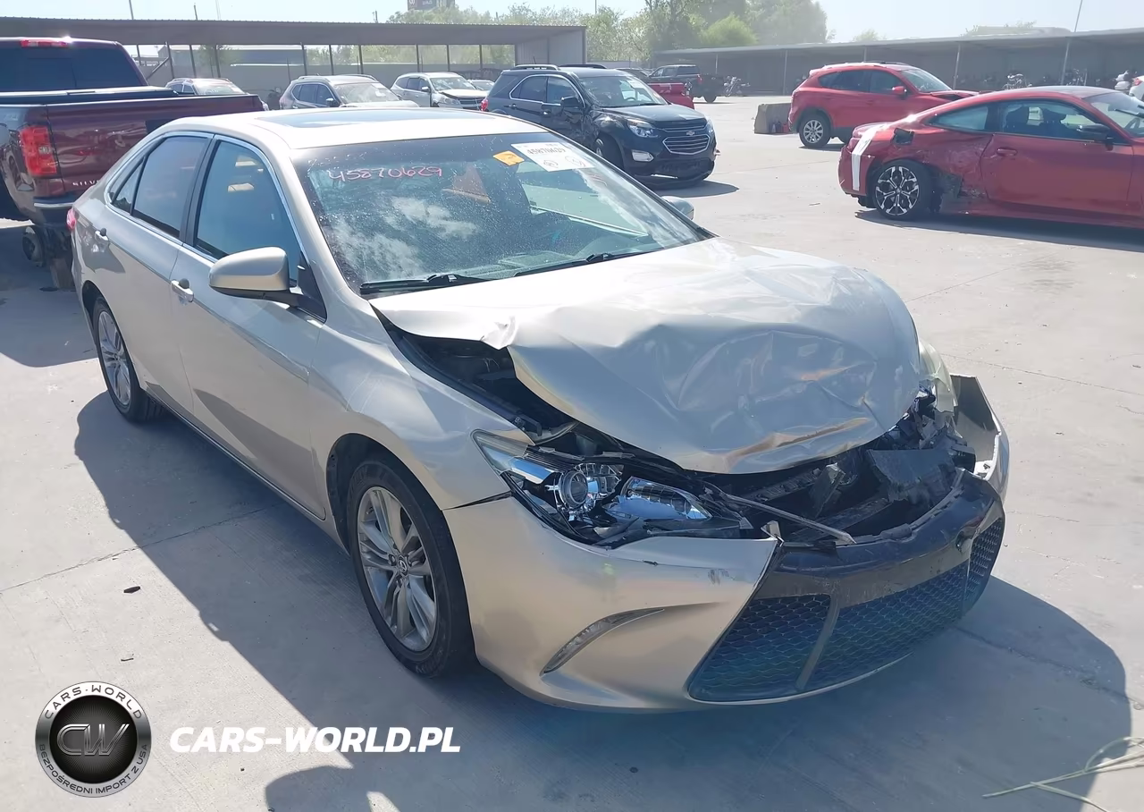 2015 Toyota Camry Se – zdjęcie 1 z 17
