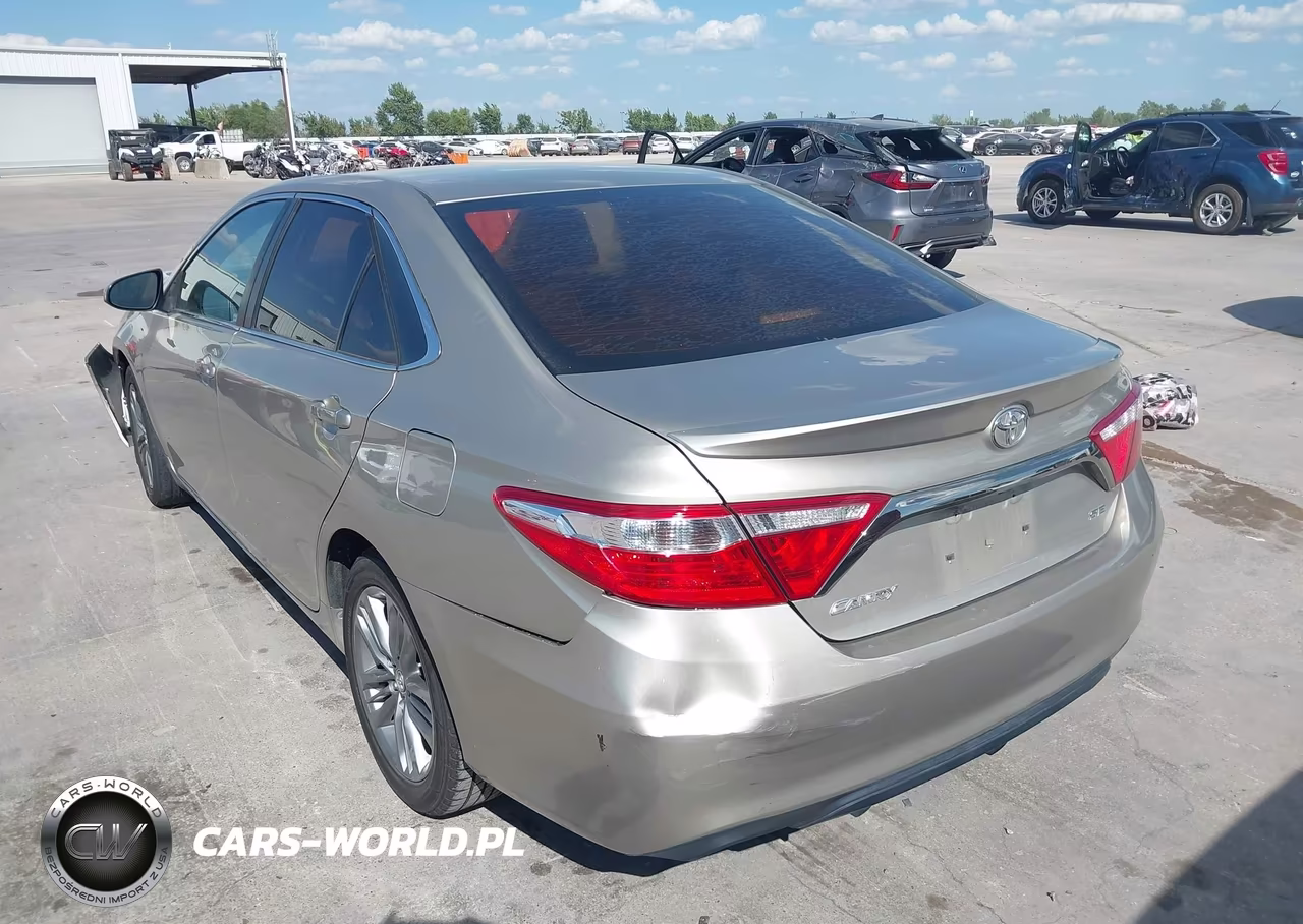 2015 Toyota Camry Se VIN:4T1BF1FK3FU025364 - 3