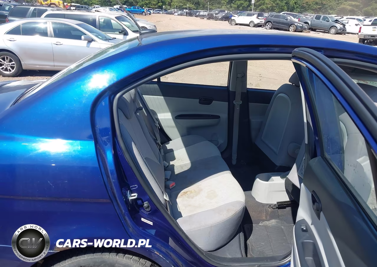 2009 Hyundai Accent Gls VIN:KMHCN46C19U309484 - 8