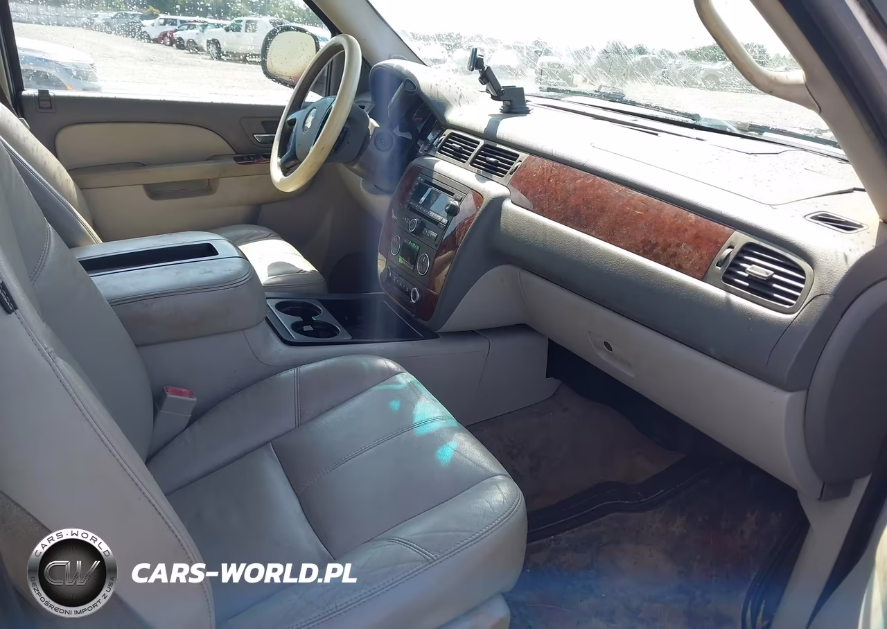 2010 Chevrolet Tahoe Lt VIN:1GNMCBE37AR230355 - 5