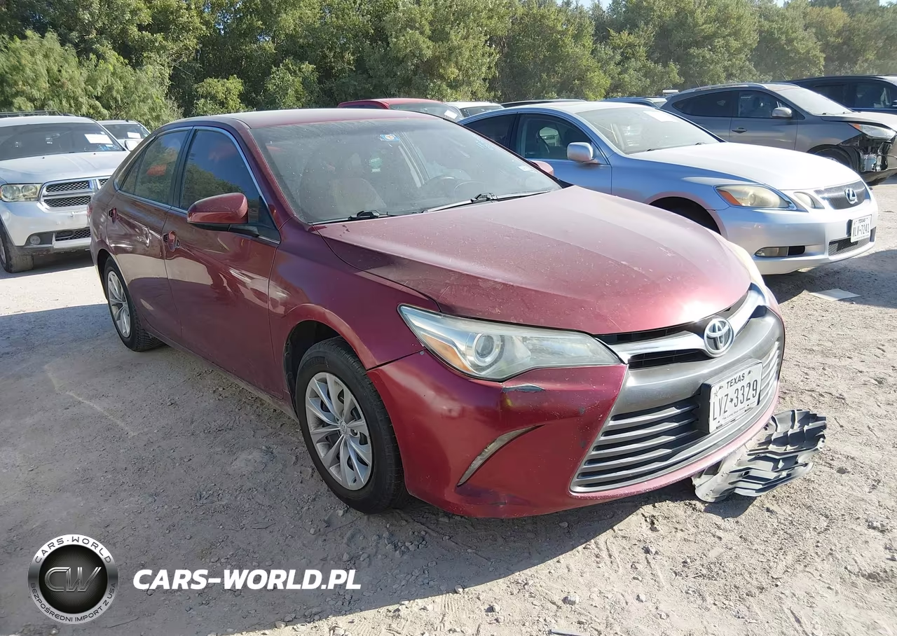 2016 Toyota Camry Le – zdjęcie 1 z 16