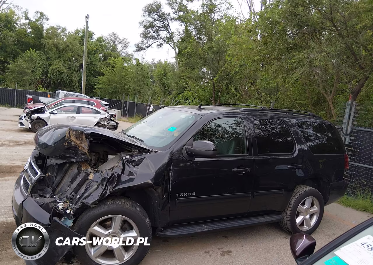 2011 Chevrolet Tahoe Lt VIN:1GNSKBE02BR159180 - 14