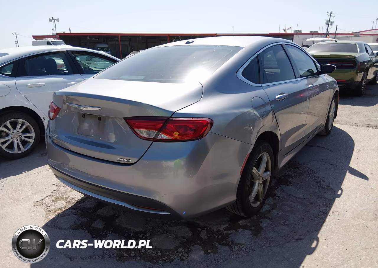 2015 Chrysler 200 Limited VIN:1C3CCCAB0FN611409 - 4