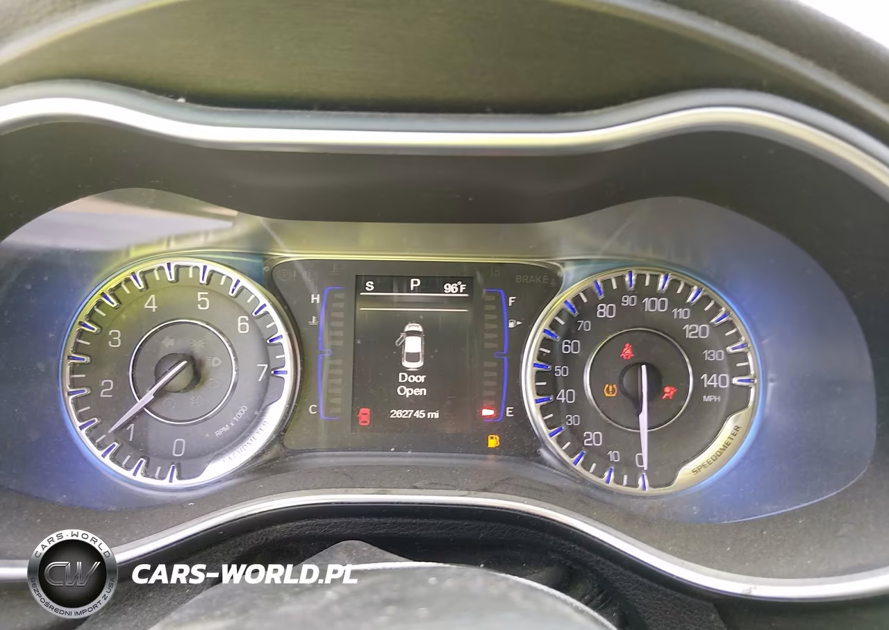 2015 Chrysler 200 Limited VIN:1C3CCCAB0FN611409 - 7