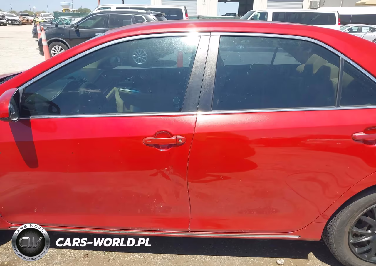 2013 Toyota Camry Hybrid Le VIN:4T1BD1FK9DU074264 - 14