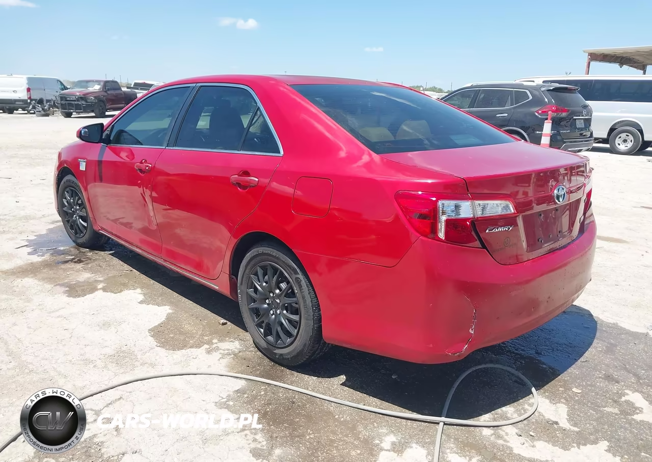 2013 Toyota Camry Hybrid Le VIN:4T1BD1FK9DU074264 - 3