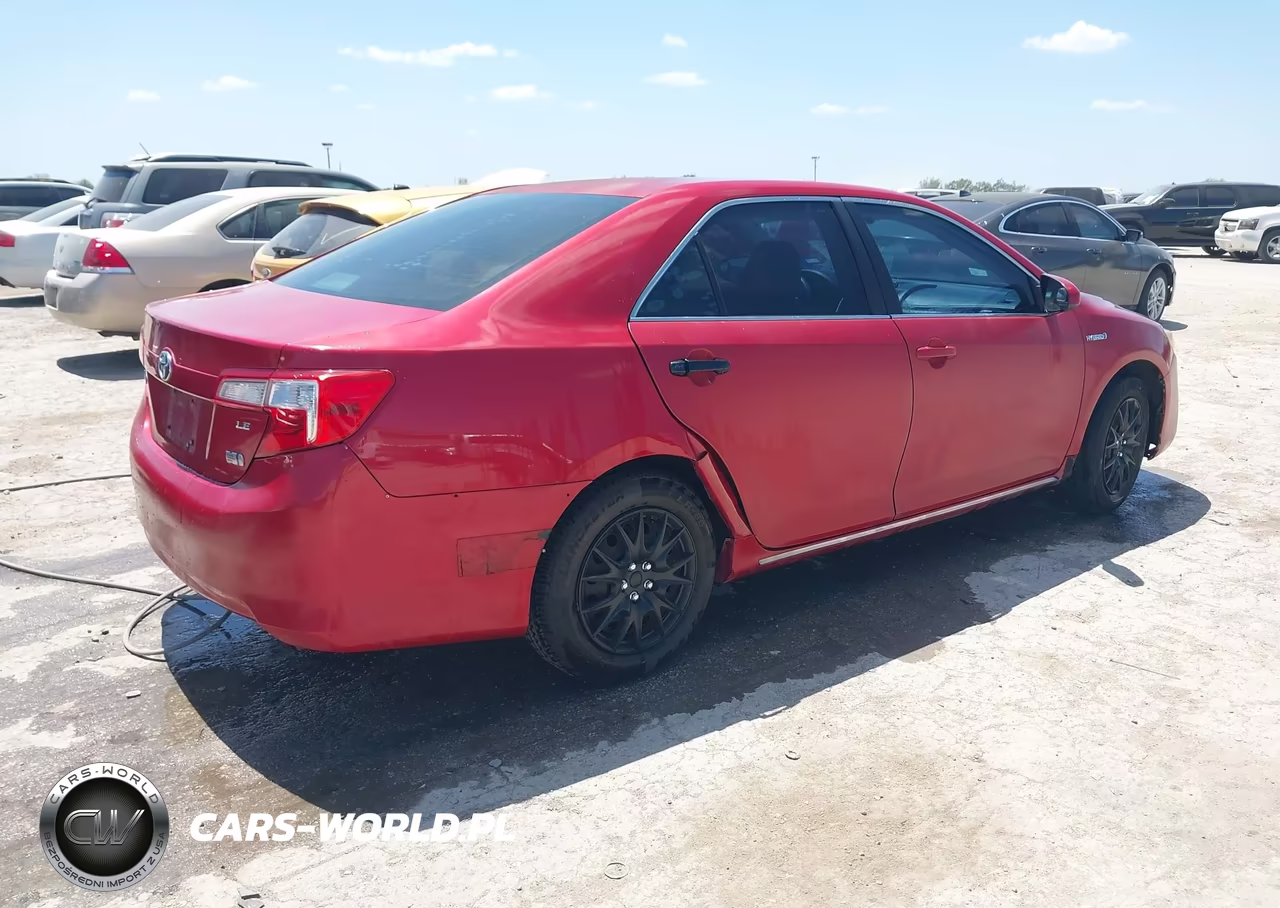 2013 Toyota Camry Hybrid Le VIN:4T1BD1FK9DU074264 - 4