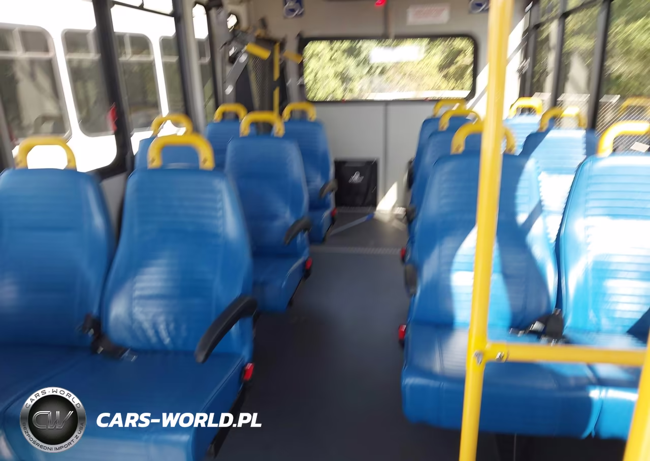 2019 Ford E-350 Cutaway VIN:1FDEE3FS8KDC27624 - 7