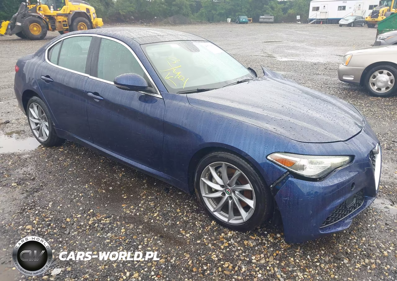 2017 Alfa Romeo Giulia Awd – zdjęcie 1 z 17
