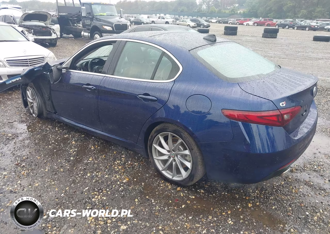 2017 Alfa Romeo Giulia Awd VIN:ZARFAEDNXH7539695 - 3