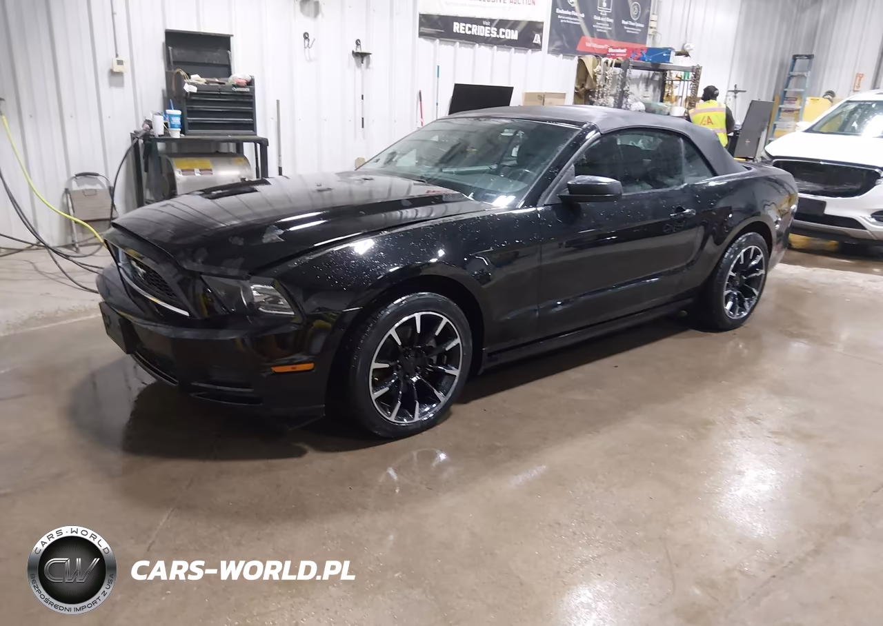 2013 Ford Mustang V6 VIN:1ZVBP8EM7D5272369 - 2