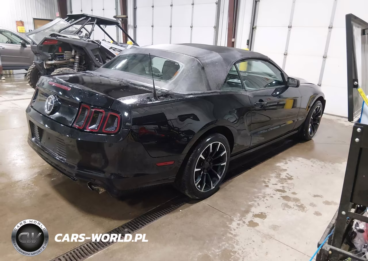 2013 Ford Mustang V6 VIN:1ZVBP8EM7D5272369 - 4