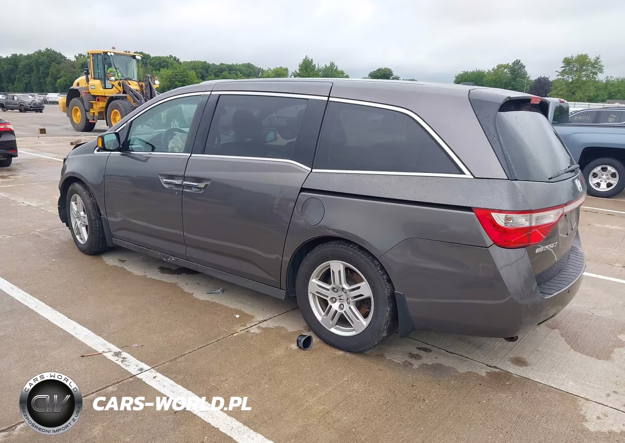 2011 Honda Odyssey Touring-Touring Elite VIN:5FNRL5H99BB104585 - 3