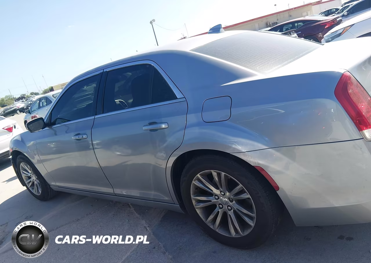 2017 Chrysler 300 Limited VIN:2C3CCAAG0HH596907 - 14