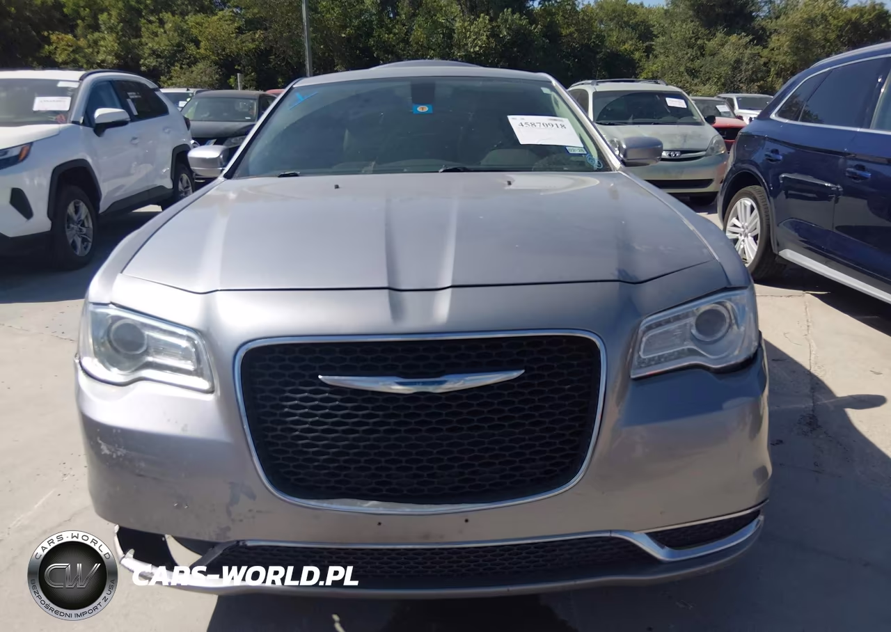 2017 Chrysler 300 Limited VIN:2C3CCAAG0HH596907 - 6