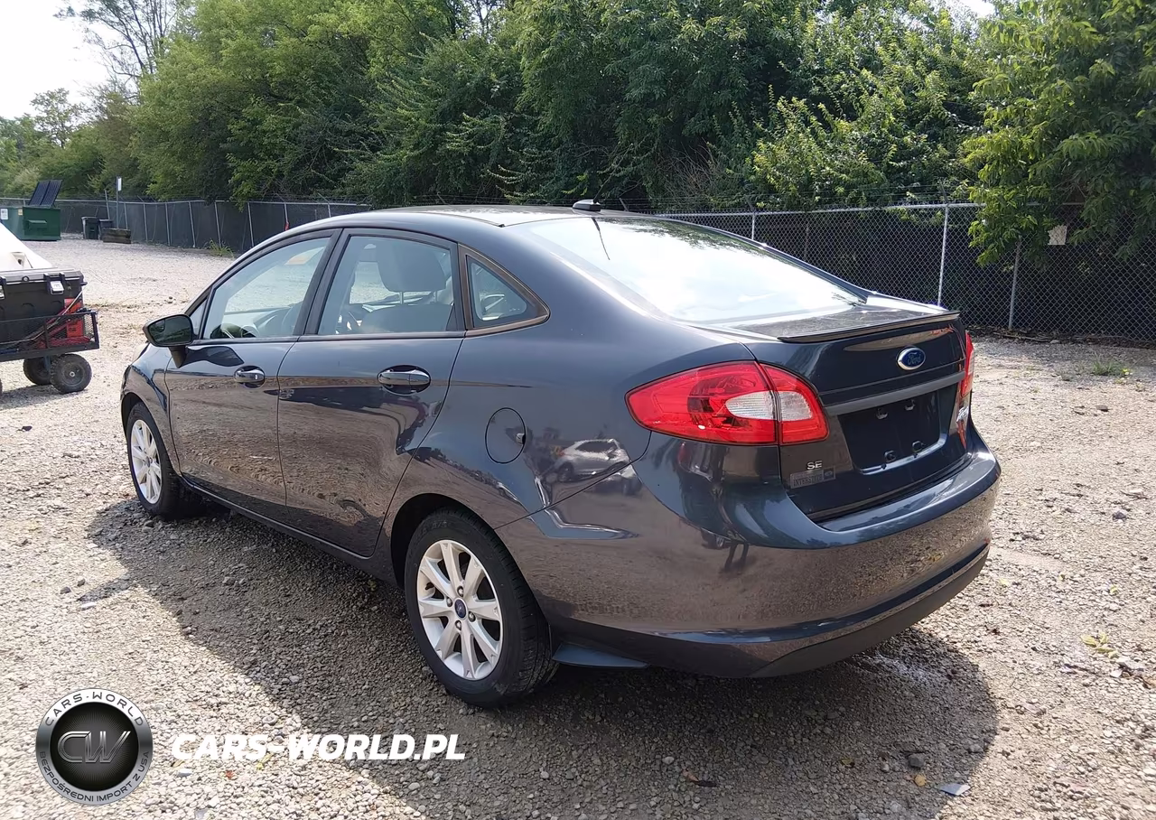 2012 Ford Fiesta Se VIN:3FADP4BJ1CM137417 - 3