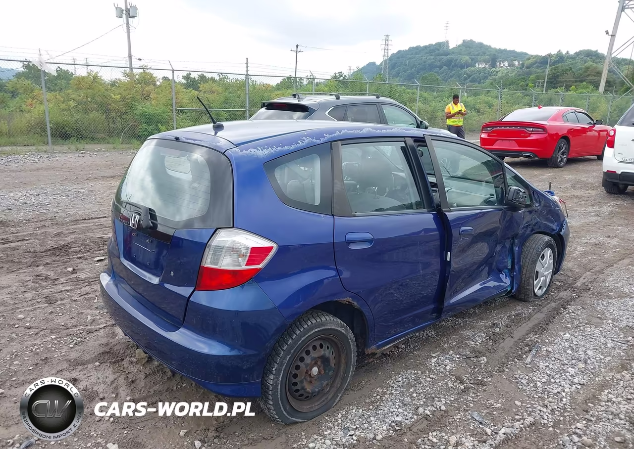 2009 Honda Fit VIN:JHMGE88209S013416 - 4