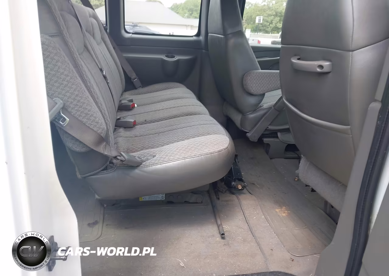 2003 Chevrolet Express Passenger VIN:1GAHG39U031111922 - 8