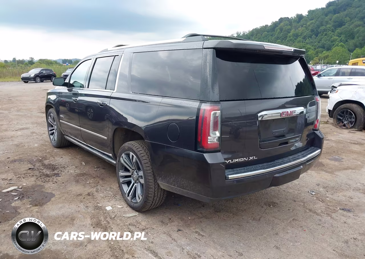 2018 GMC Yukon Xl Denali VIN:1GKS2HKJ5JR159573 - 3