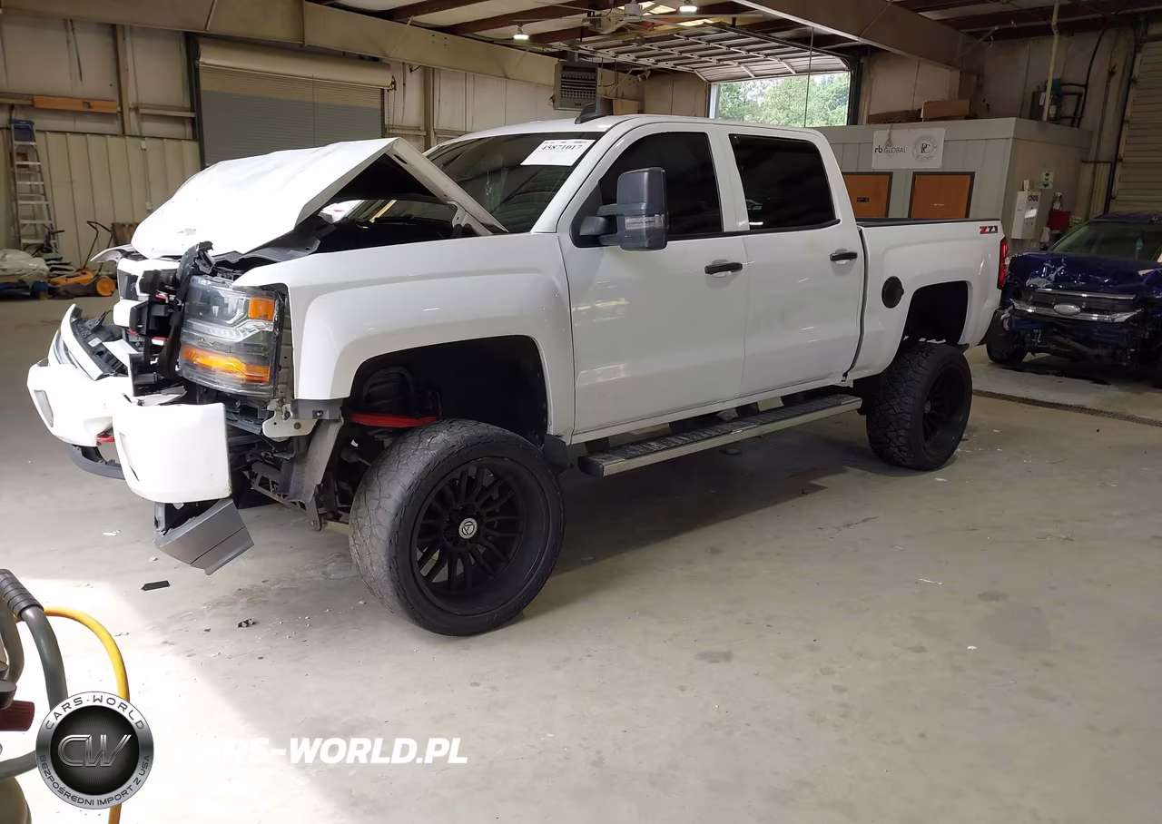 2017 Chevrolet Silverado 1500 Lt VIN:3GCUKREC4HG218811 - 2