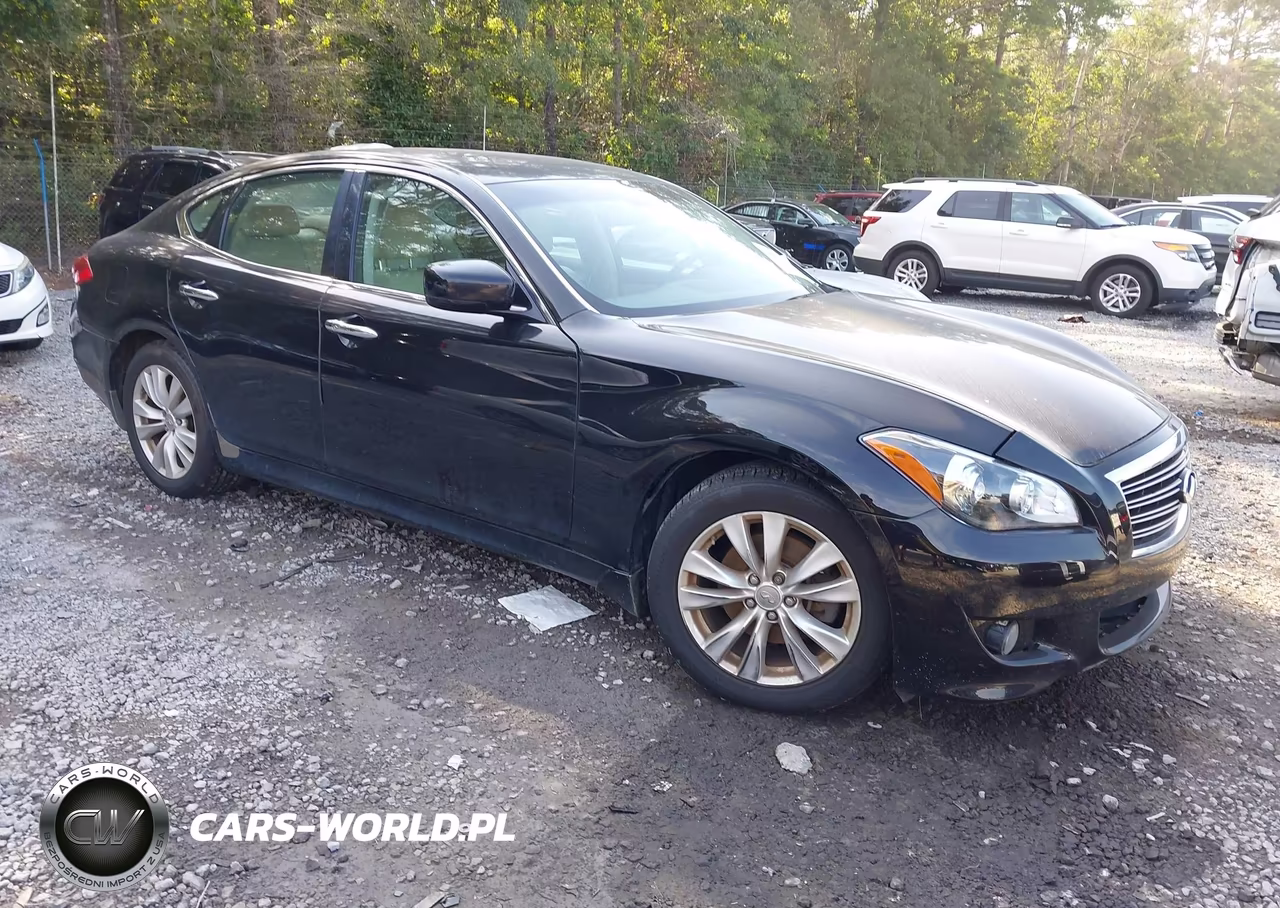 2011 Infiniti M37