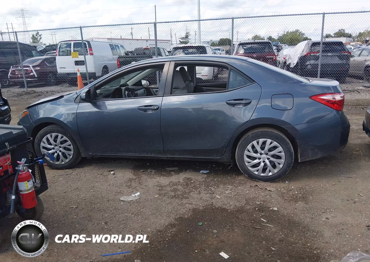2018 Toyota Corolla Le VIN:2T1BURHE6JC016907 - 14