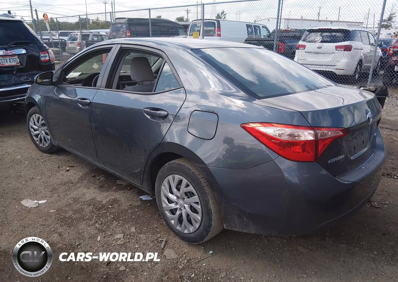 2018 Toyota Corolla Le VIN:2T1BURHE6JC016907 - 3