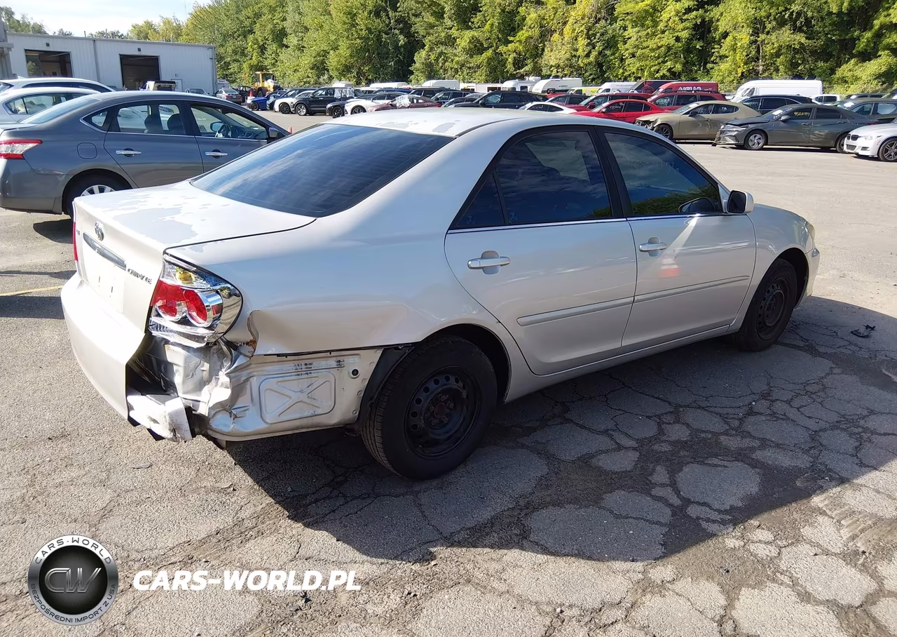 2006 Toyota Camry Le VIN:4T1BE32K36U742738 - 4