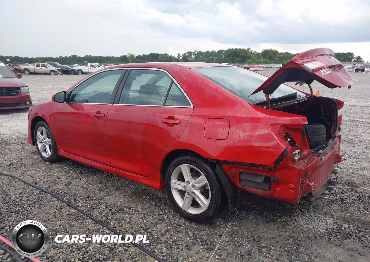 2014 Toyota Camry Se VIN:4T1BF1FK7EU845610 - 3
