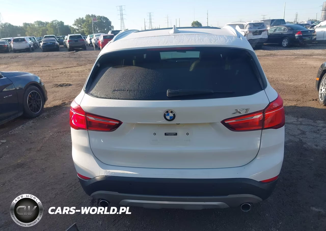 2018 BMW X1 xDrive28I VIN:WBXHT3C30J5K26953 - 17
