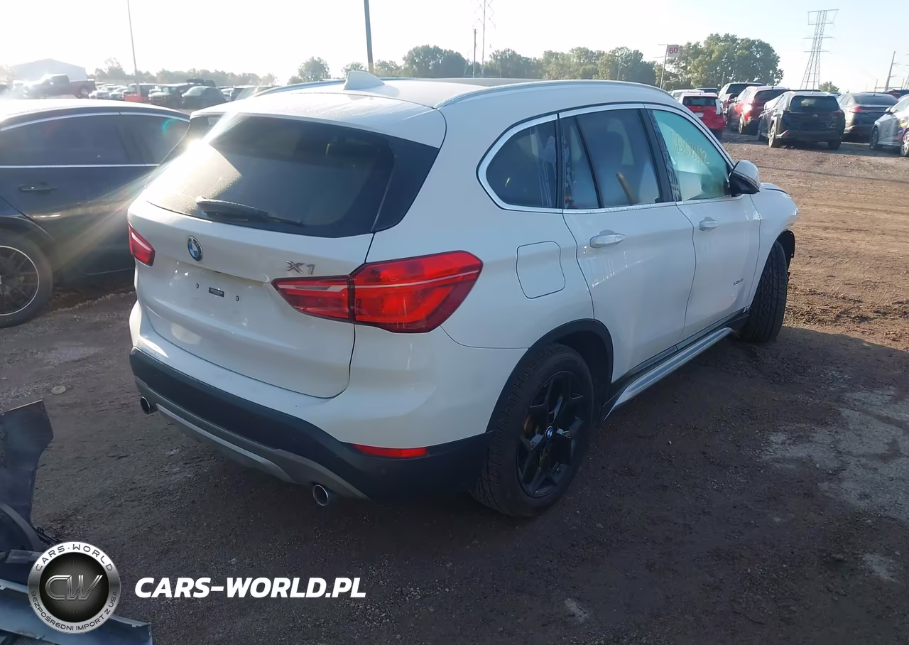 2018 BMW X1 xDrive28I VIN:WBXHT3C30J5K26953 - 4