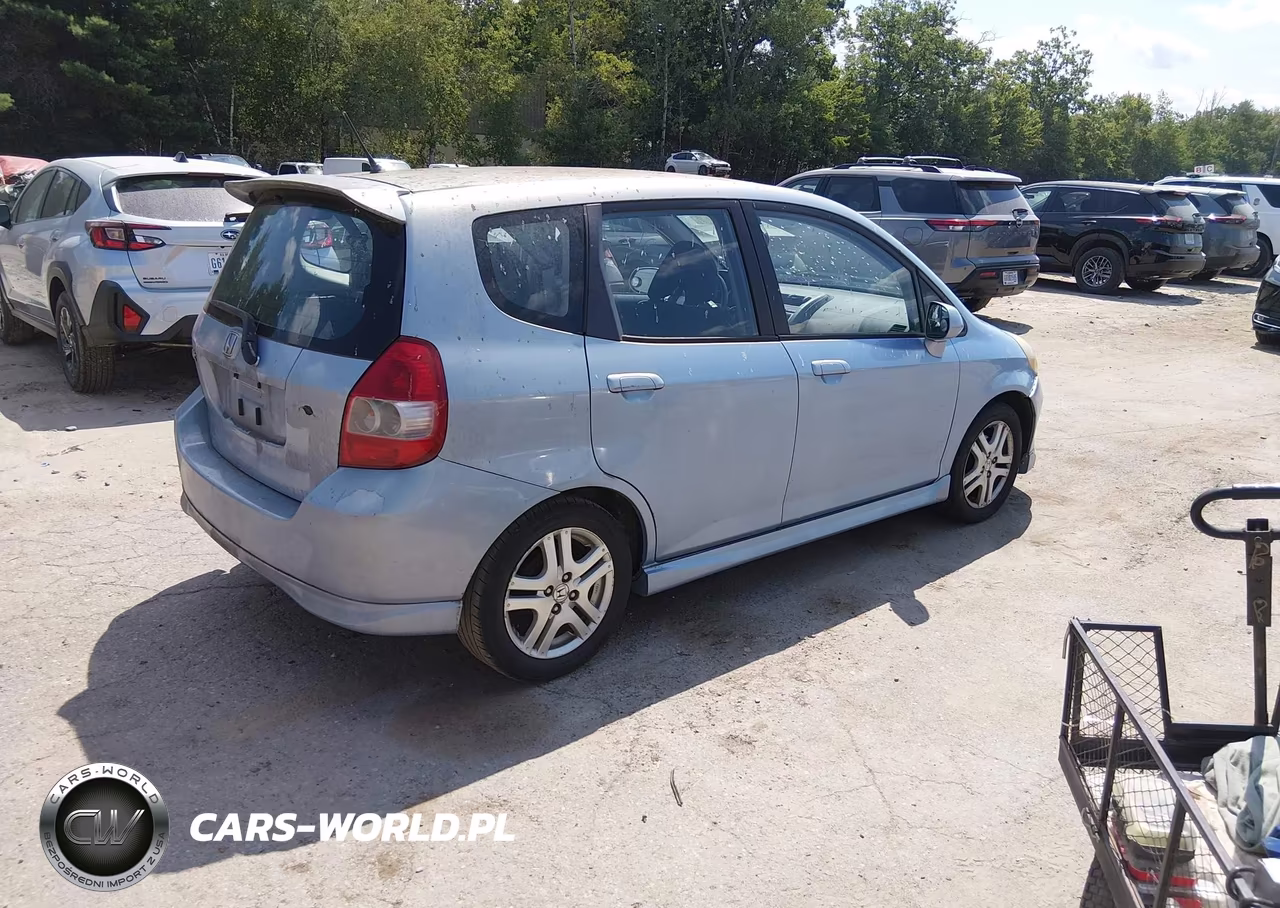 2008 Honda Fit Sport VIN:JHMGD38608S035990 - 4