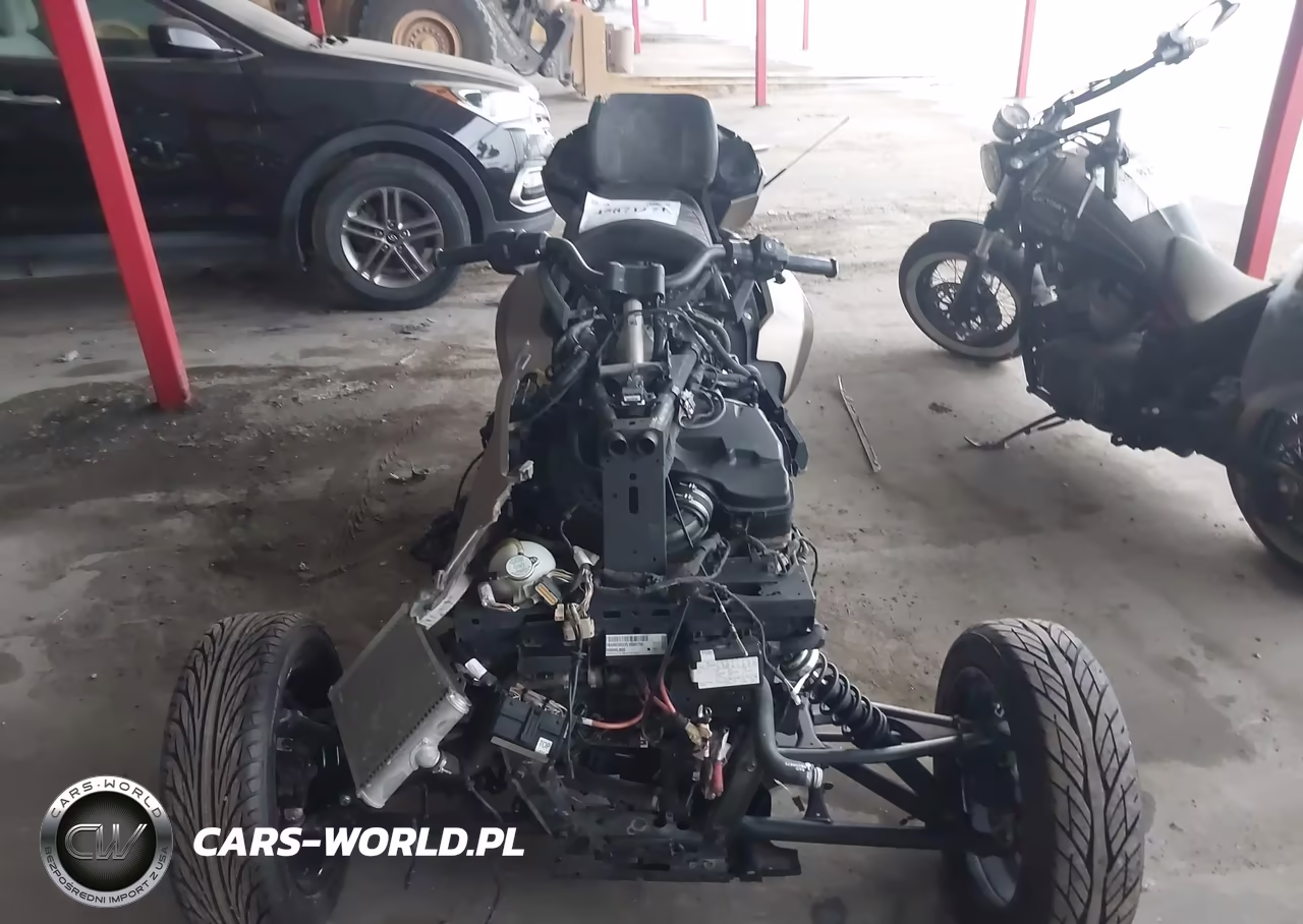2020 Can-Am Spyder Roadster F3-T-F3 Limited VIN:2BXREDD22LV000756 - 5