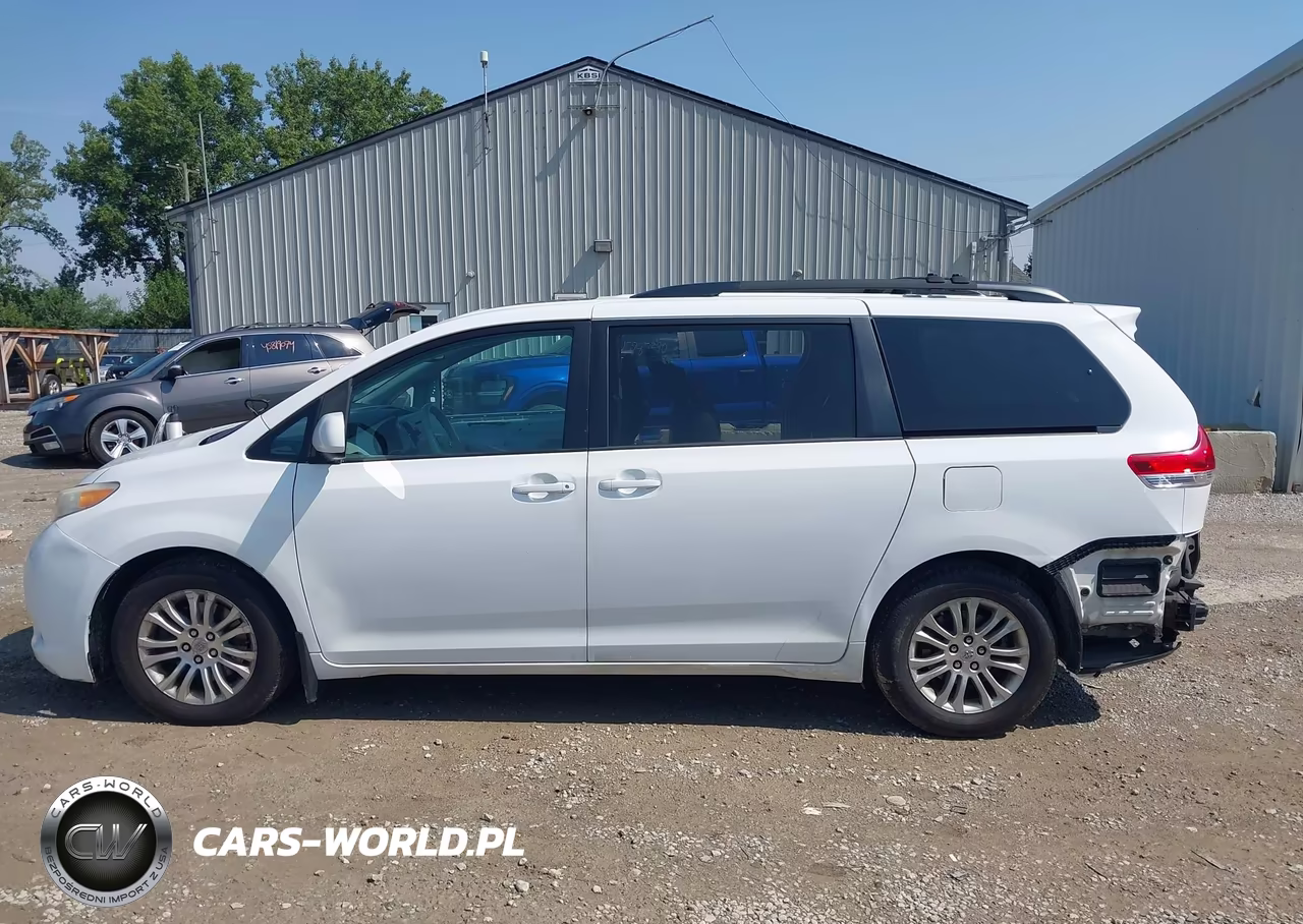 2013 Toyota Sienna Xle V6 8 Passenger VIN:5TDYK3DC9DS389050 - 15