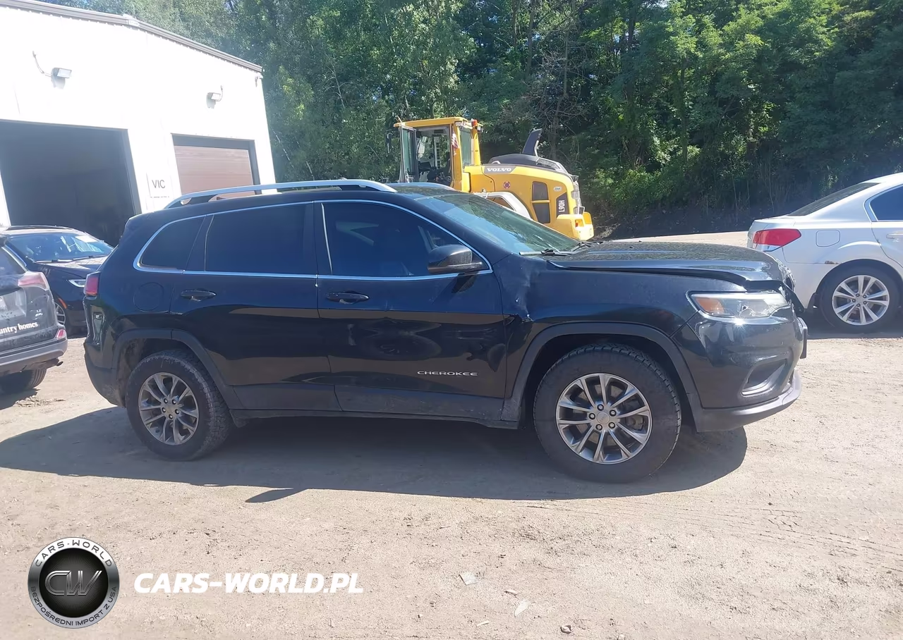 2019 Jeep Cherokee Latitude Plus 4X4 VIN:1C4PJMLX0KD414693 - 14
