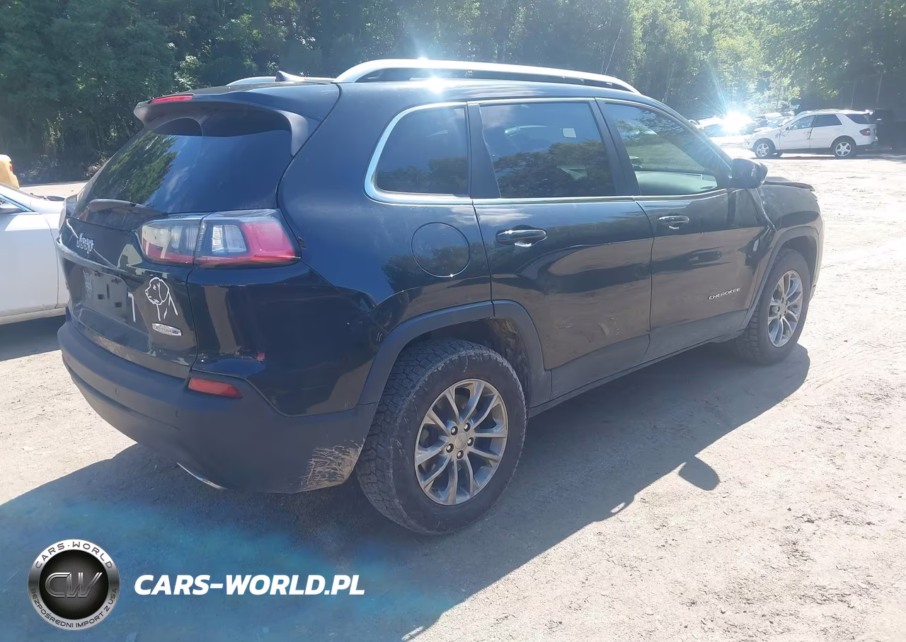 2019 Jeep Cherokee Latitude Plus 4X4 VIN:1C4PJMLX0KD414693 - 4