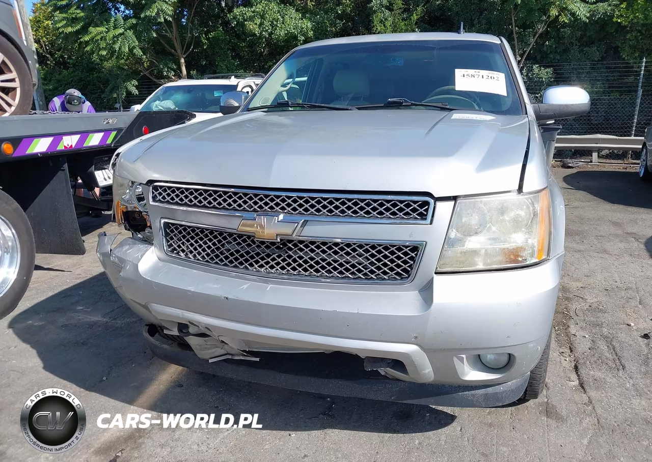 2010 Chevrolet Tahoe Ltz VIN:1GNUKCE08AR187921 - 12