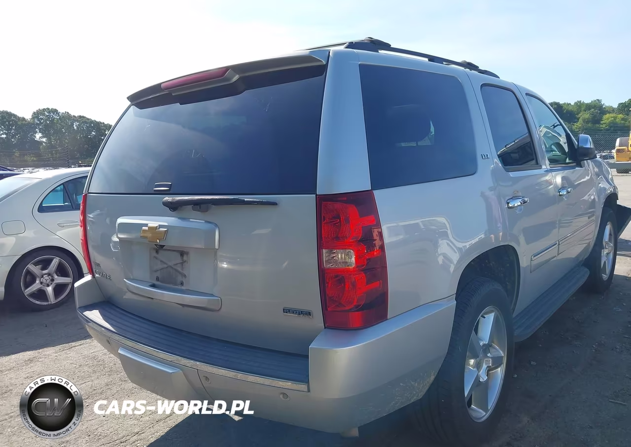 2010 Chevrolet Tahoe Ltz VIN:1GNUKCE08AR187921 - 4