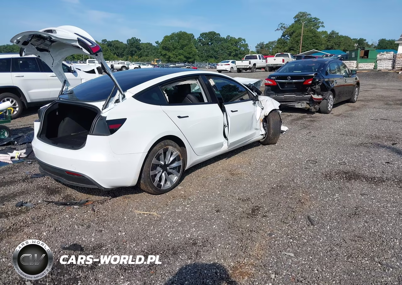 2026 Tesla Model 3 Premium Rear-Wheel Drive-Rear-Wheel Drive VIN:5YJ3E1EA4TF201251 - 4