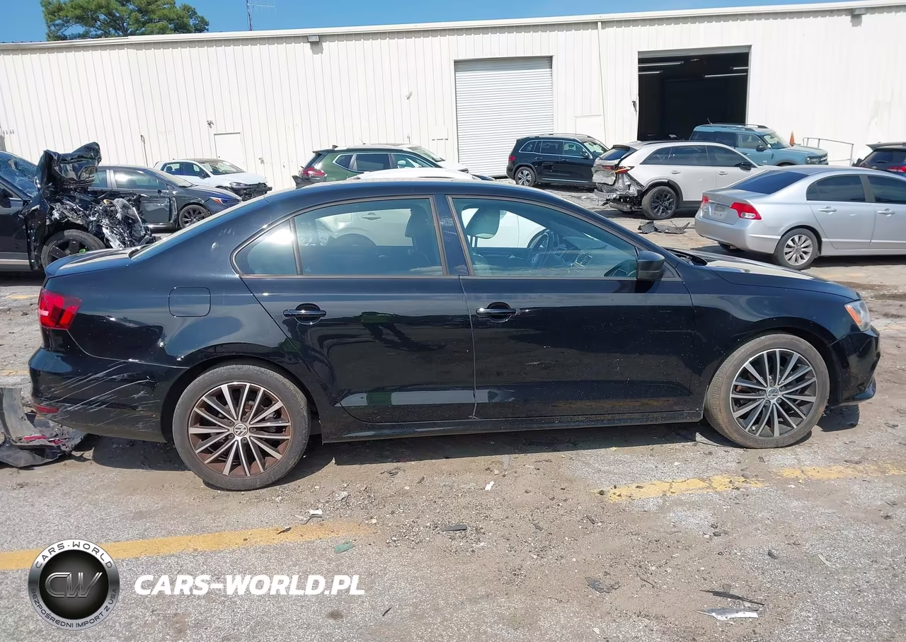 2015 Volkswagen Jetta 1.8T Sport VIN:3VWD17AJ2FM347752 - 13