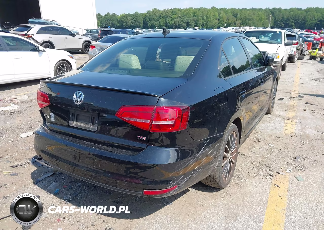 2015 Volkswagen Jetta 1.8T Sport VIN:3VWD17AJ2FM347752 - 4