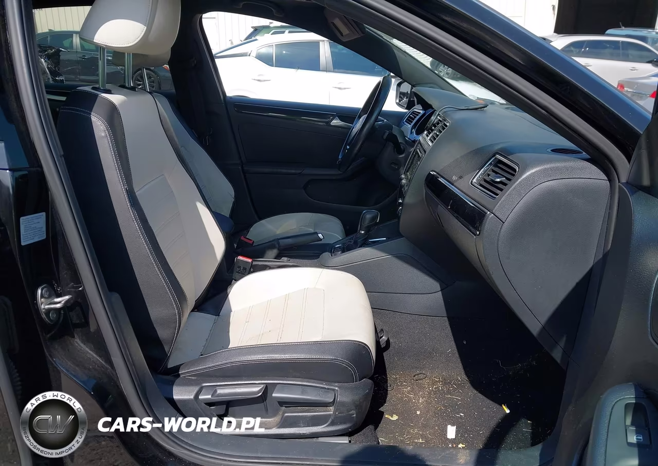 2015 Volkswagen Jetta 1.8T Sport VIN:3VWD17AJ2FM347752 - 5