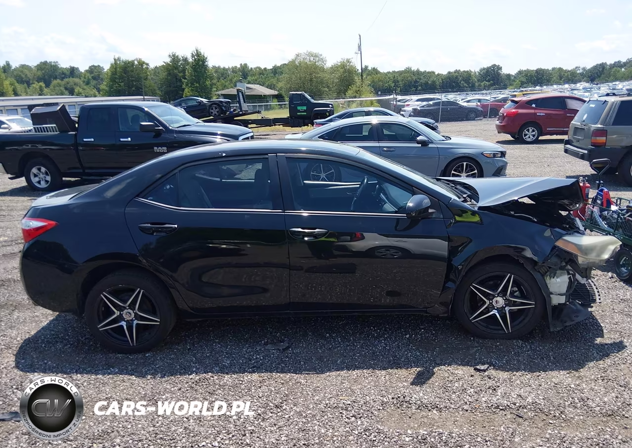 2015 Toyota Corolla Le VIN:5YFBURHE5FP222310 - 14